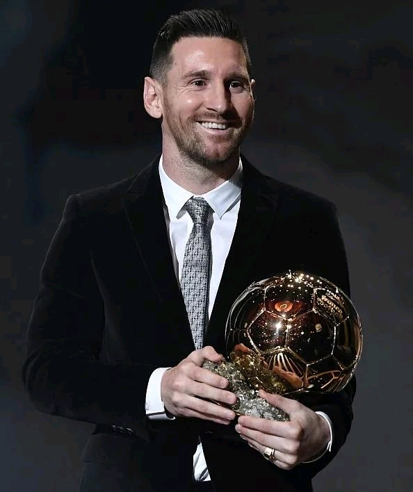 利物浦确认不放走萨拉赫，他将继续留在球队，尽管表现不佳。