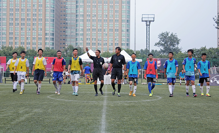 天空：切尔西正努力争取在关窗前签下哈维-西蒙斯和加纳乔