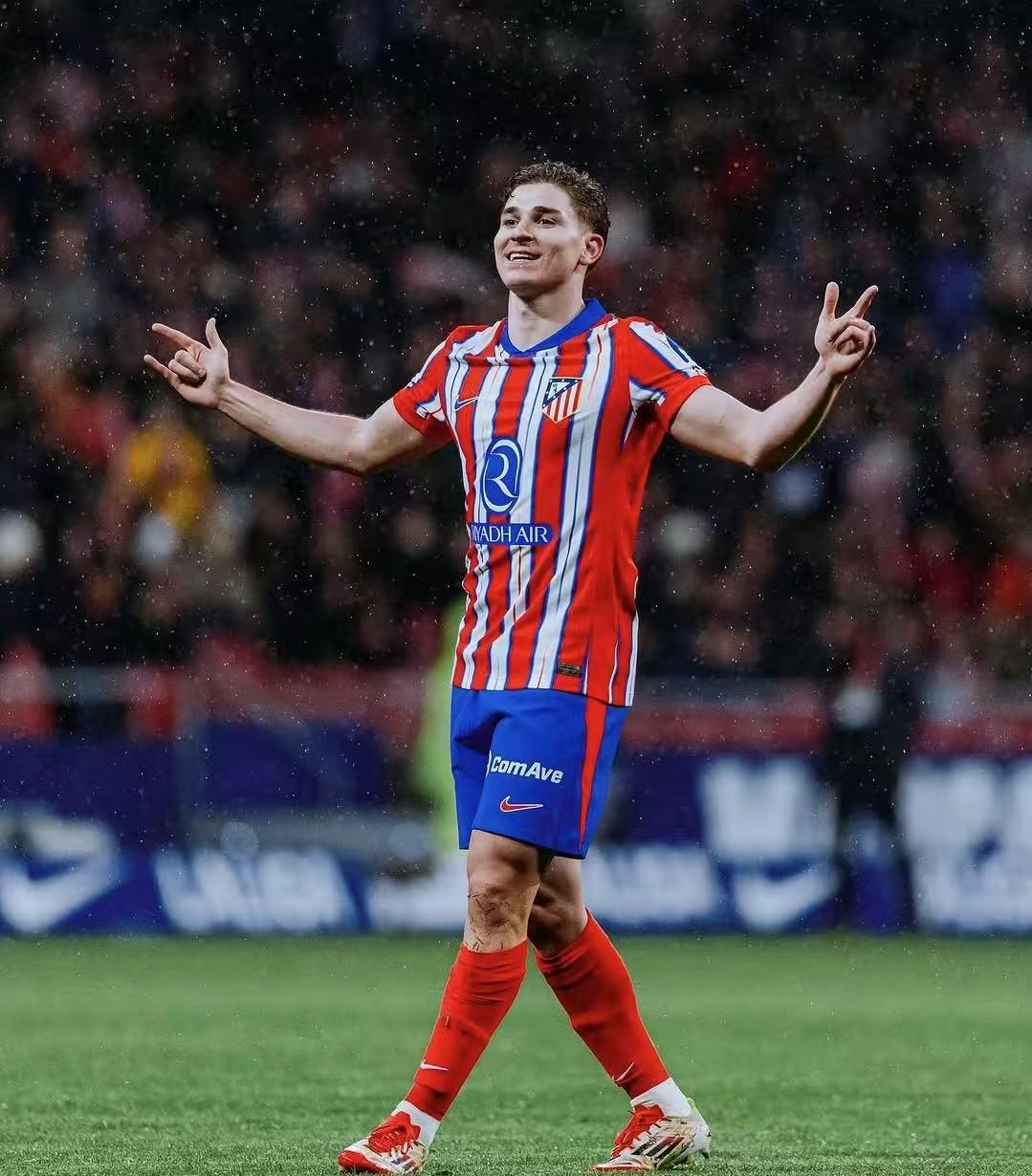 4场贡献3粒进球！官方：瓦尔迪当选意甲11月最佳球员