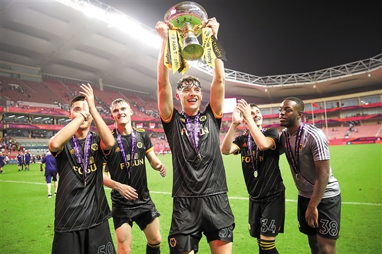 王钰栋承受多重压力，U21、中超、全运会三线作战疲惫不堪