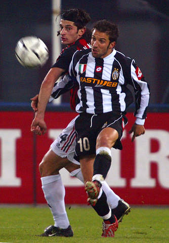 罗体：萨里向洛蒂托要求在一月引进一名高水平中场球员