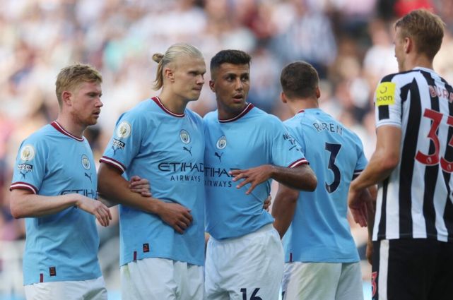 斯基拉：桑德兰已重启谈判，试图在冬窗签下贡多齐